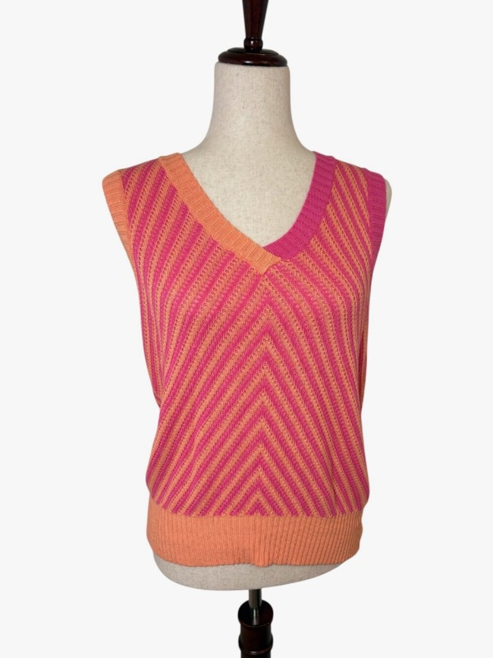 Retro Pink Orange Chevron Stripe Knit Sweater Vest Size Medium